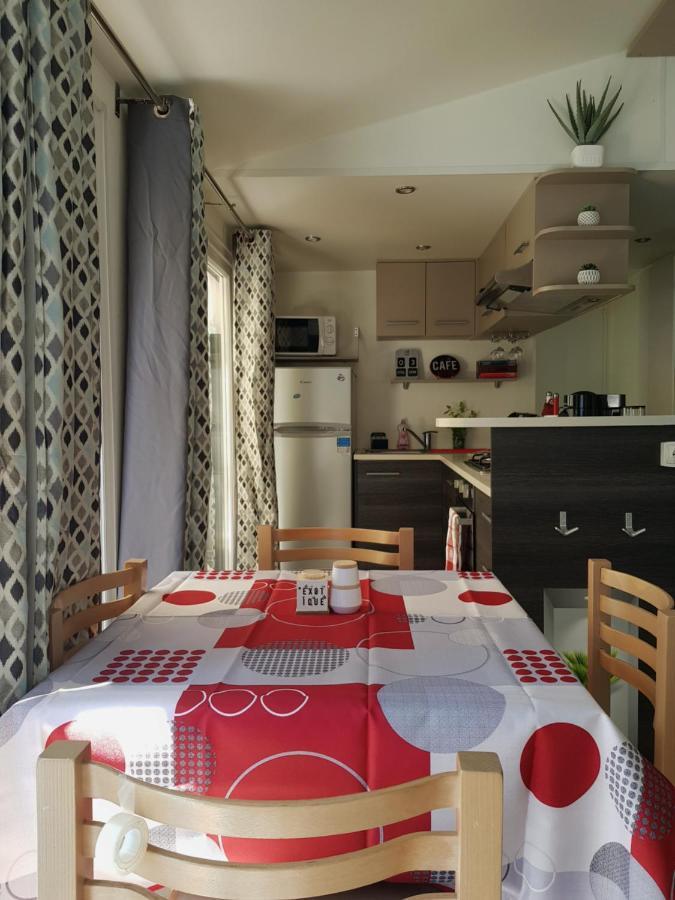 4 Star Village Cozy Chalet Near Beach Saint-Brévin-les-Pins Exteriör bild